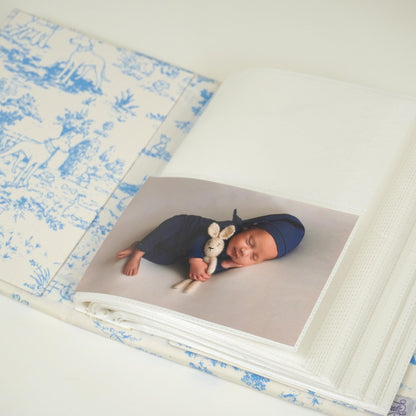 Heirloom Hounds Toile – Medium Hardbound Album