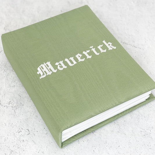 Solid Moiré – Medium Hardbound Album