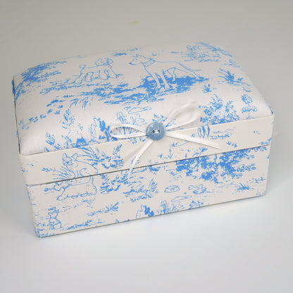 Heirloom Hounds Toile – Small Baby Keepsake Box