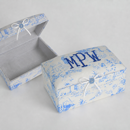 Heirloom Hounds Toile – Small Baby Keepsake Box