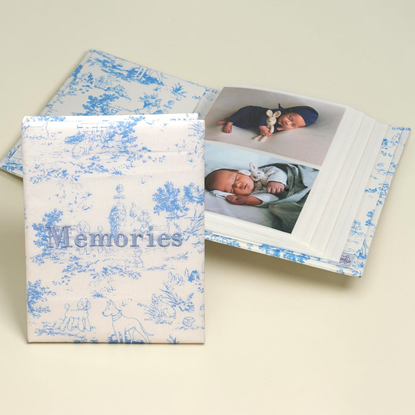 Heirloom Hounds Toile – Medium Hardbound Album