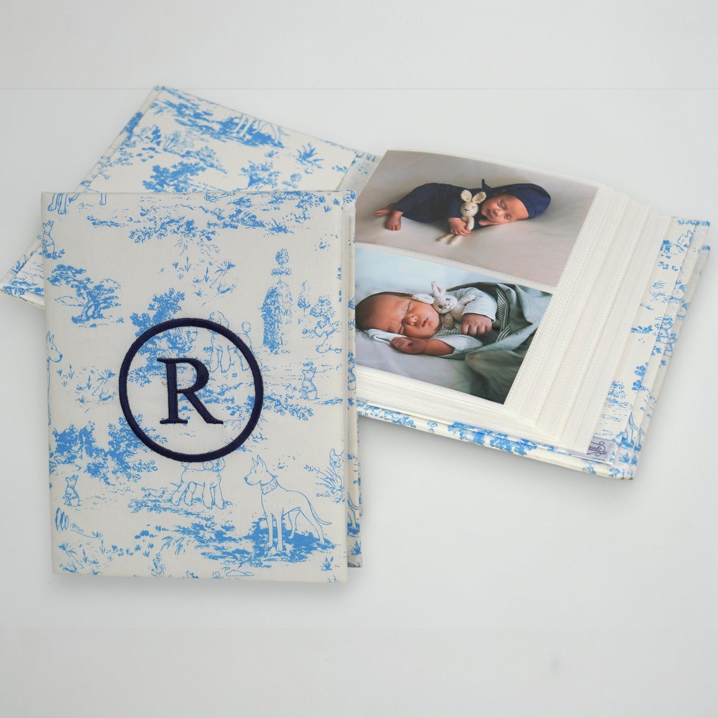 Heirloom Hounds Toile – Medium Hardbound Album